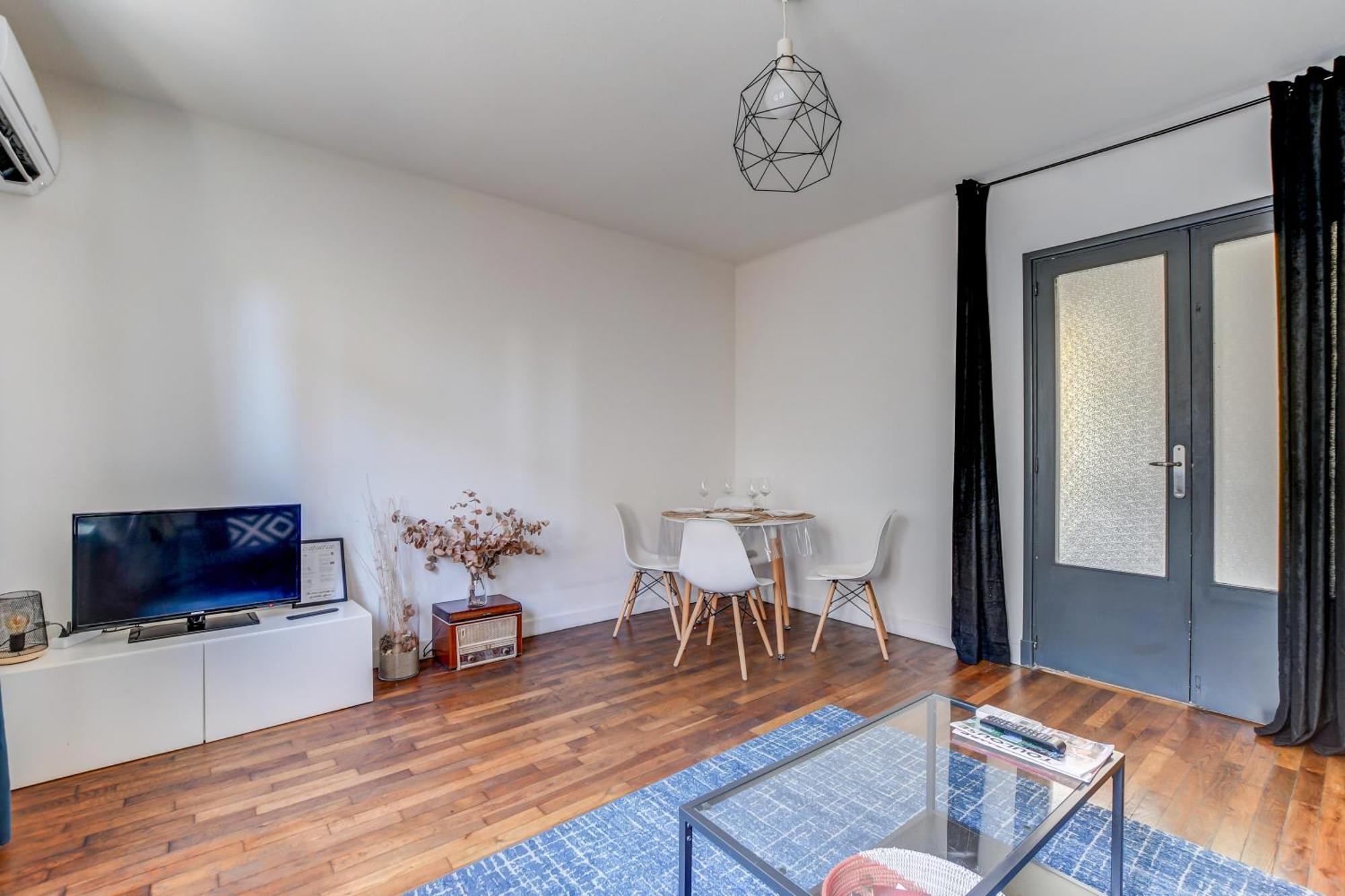 La Maison Bleue 65 M2 , Coeur Des Minimes A Apartment